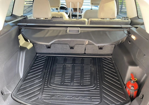 Ford Escape cena 73900 przebieg: 51000, rok produkcji 2018 z Kościerzyna małe 191